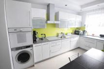 Mieszkanie 3-pokojowe Warszawa Gołąbki, ul. Magnacka. Zdjęcie 2