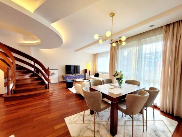 Mieszkanie 7-pokojowe Warszawa Ursynów, ul. Melchiora Wańkowicza. Zdjęcie 2