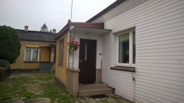 dom wolnostojący, 3 pokoje Jędrzejów, ul. Partyzantów. Zdjęcie 1