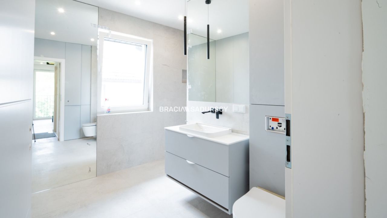 Mieszkanie 4-pokojowe Strumiany. Zdjęcie 6