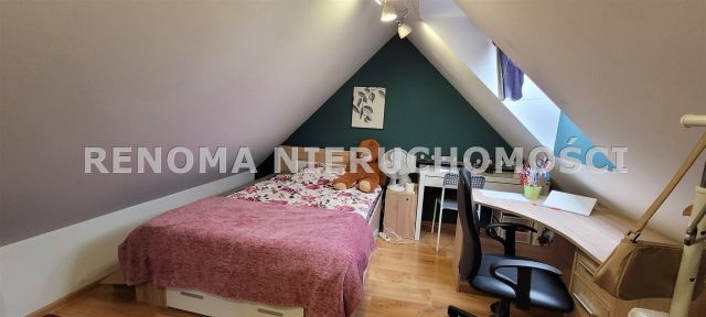 dom wolnostojący, 8 pokoi Wałbrzych Kozice, ul. Strzegomska. Zdjęcie 15