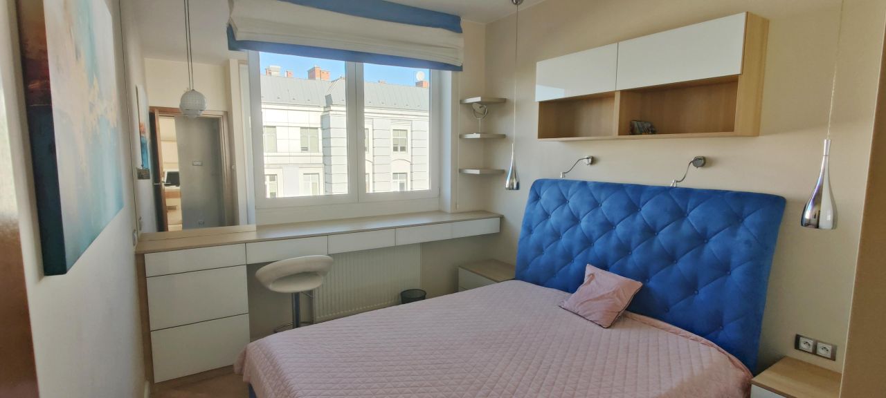 Mieszkanie 3-pokojowe Warszawa Muranów, ul. Stawki. Zdjęcie 3