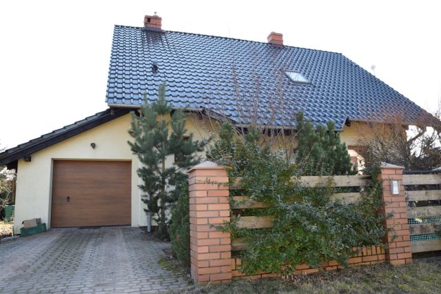 dom wolnostojący, 4 pokoje Lubochnia. Zdjęcie 2