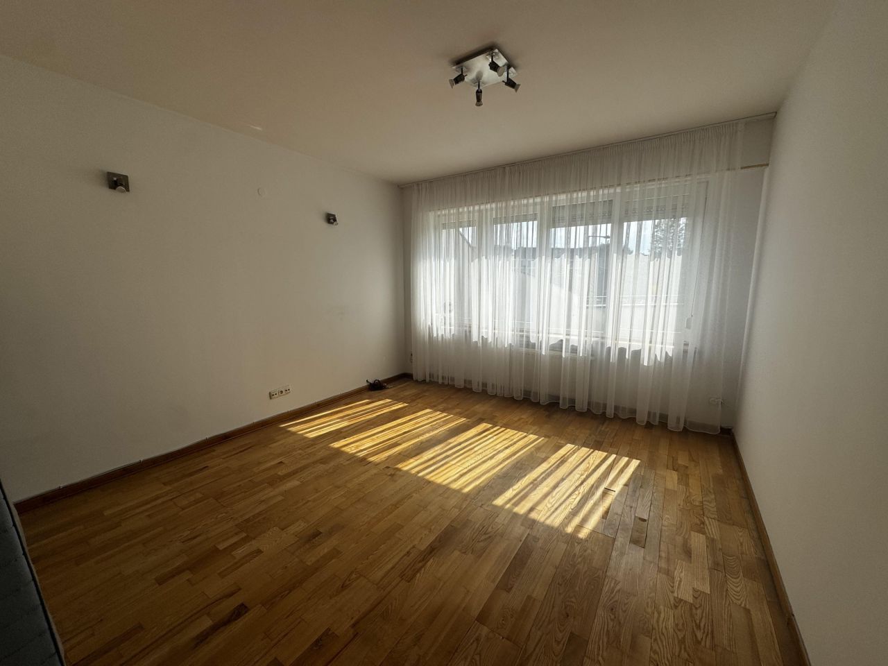 Mieszkanie 4-pokojowe Warszawa Wilanów, ul. Kosiarzy. Zdjęcie 3