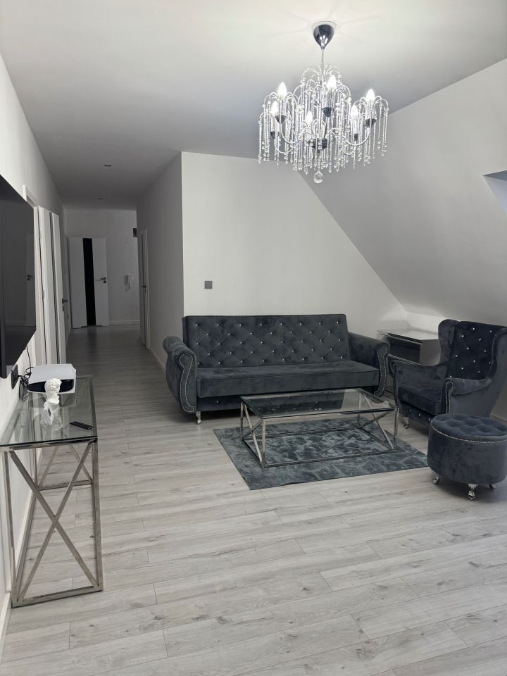 Mieszkanie 3-pokojowe Ziębice. Zdjęcie 1