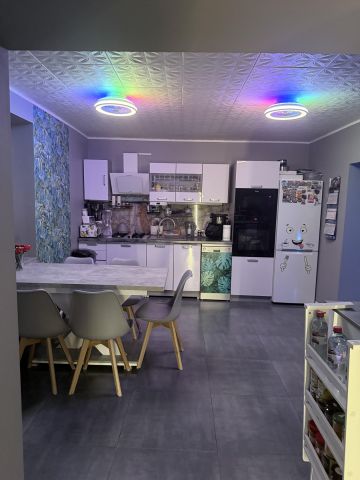 dom wolnostojący, 4 pokoje Zalesie. Zdjęcie 10