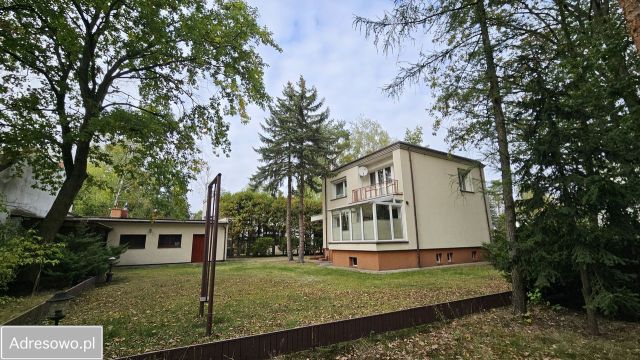 dom wolnostojący, 4 pokoje Józefów Centrum, ul. Okrzei. Zdjęcie 1