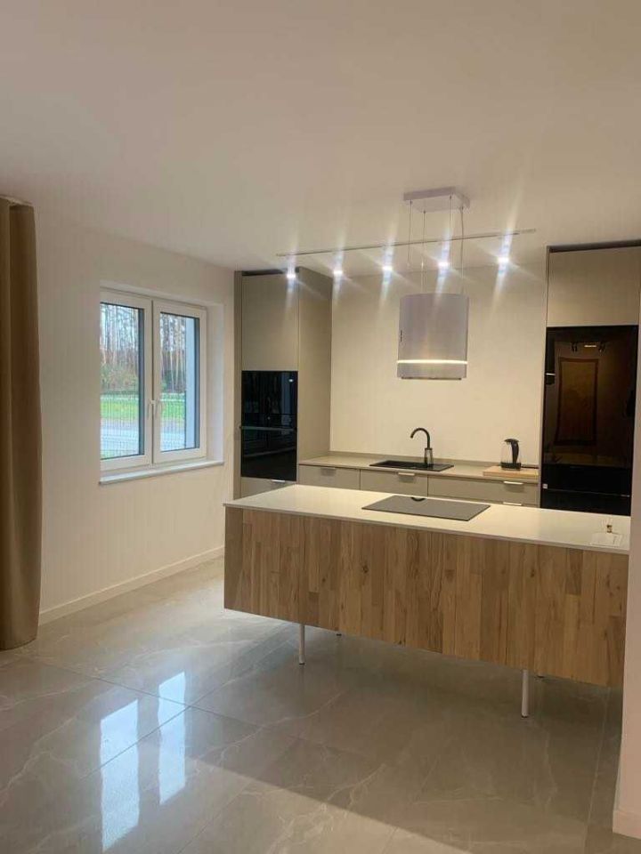 Mieszkanie 3-pokojowe Mielec, ul. Franciszka Wiesiołowskiego. Zdjęcie 2