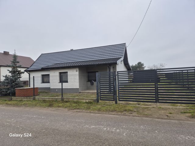 dom wolnostojący, 2 pokoje Niedźwiady Niedźwiady Małe. Zdjęcie 12