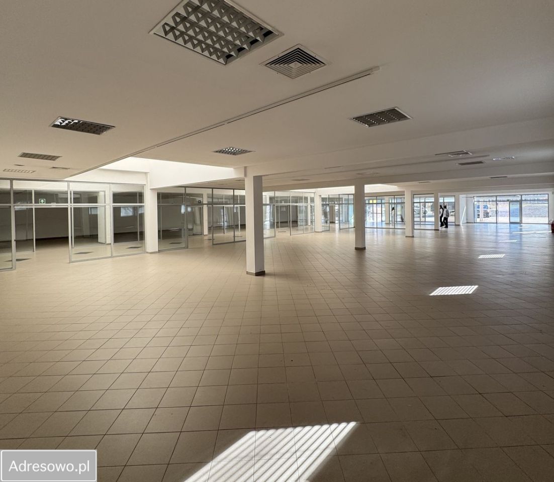 Lokal Tuszyn, al. Jana Pawła II. Zdjęcie 12