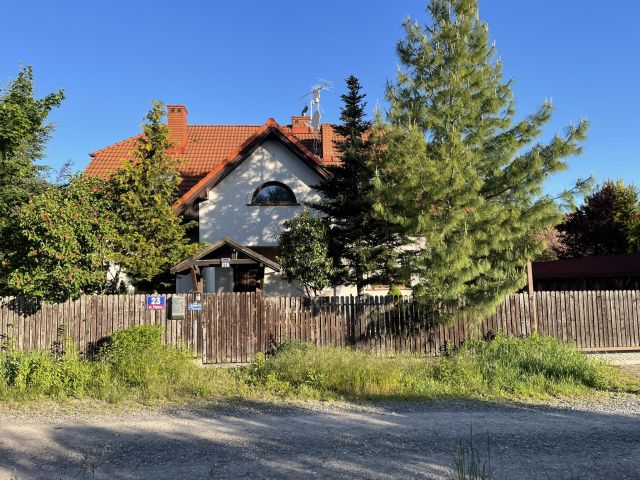 dom wolnostojący, 4 pokoje Baniocha Wilczynek, ul. Piękna. Zdjęcie 1