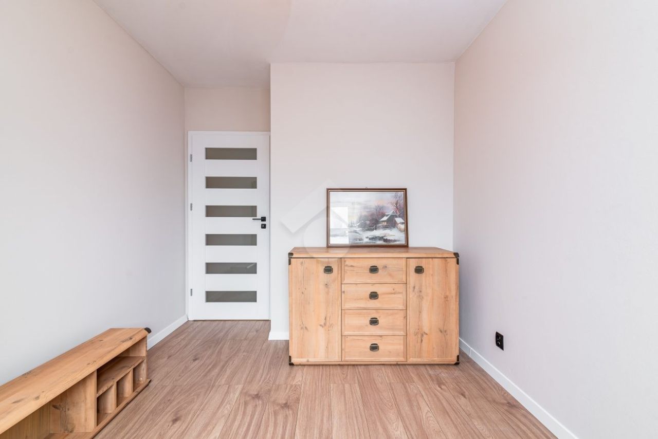 Mieszkanie 3-pokojowe Kraków Kurdwanów. Zdjęcie 13