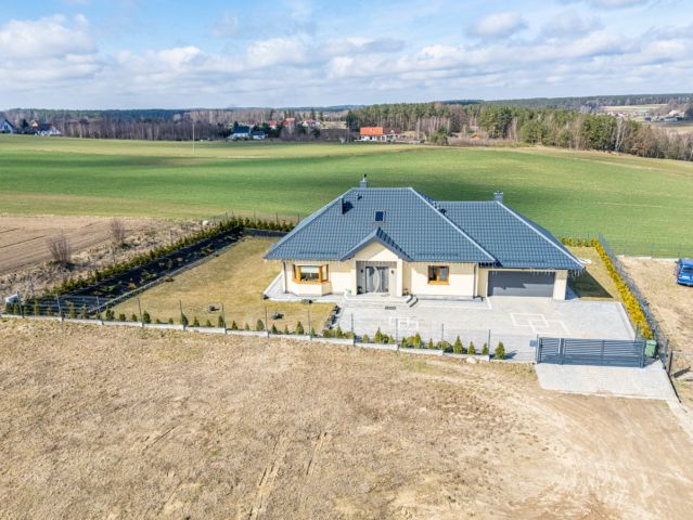 dom wolnostojący, 4 pokoje Strzepcz. Zdjęcie 19