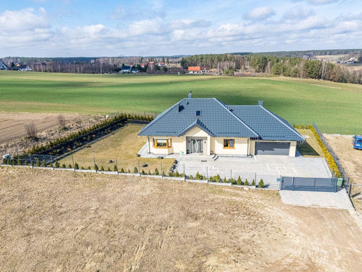 dom wolnostojący, 4 pokoje Strzepcz. Zdjęcie 19