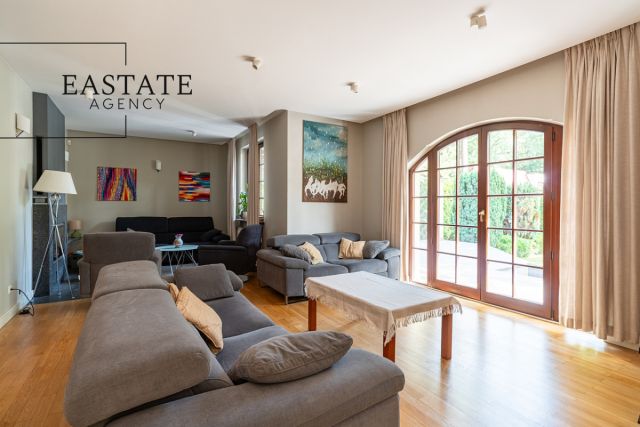 dom wolnostojący, 8 pokoi Warszawa Wawer, ul. Drwali. Zdjęcie 16