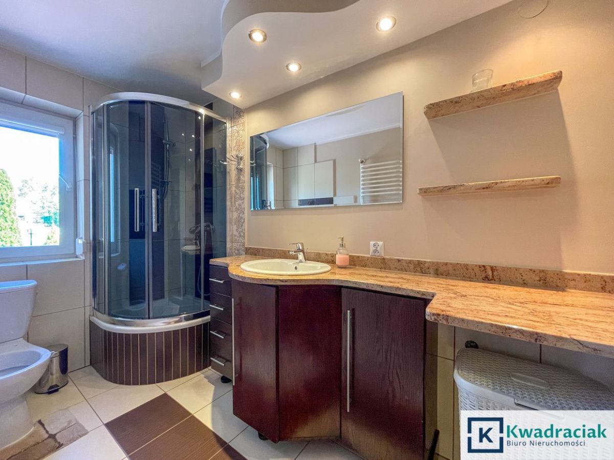 dom wolnostojący, 5 pokoi Besko, ul. Wiejska. Zdjęcie 12