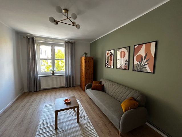 Mieszkanie 2-pokojowe Opole Śródmieście, pl. św. Sebastiana. Zdjęcie 1