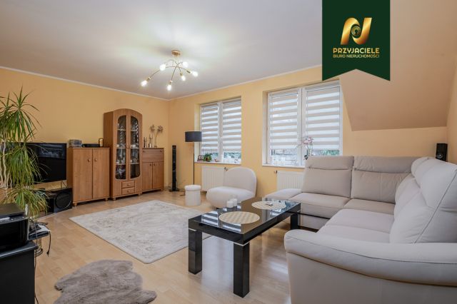 dom wolnostojący, 8 pokoi Gdynia Grabówek. Zdjęcie 1