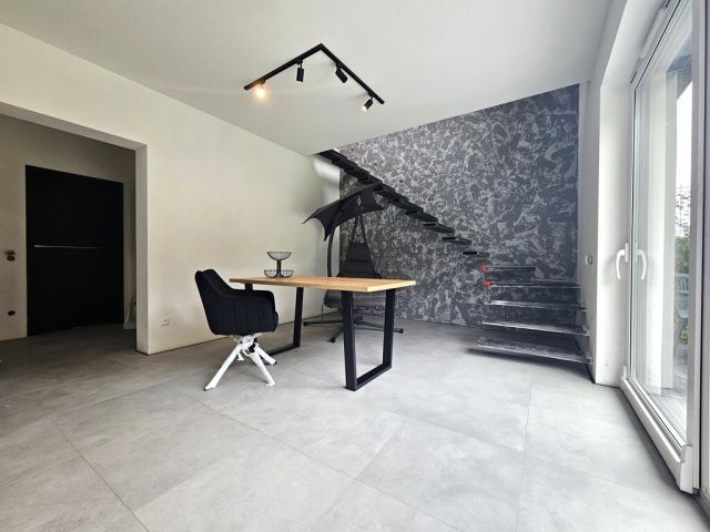 bliźniak, 3 pokoje Bydlino. Zdjęcie 2