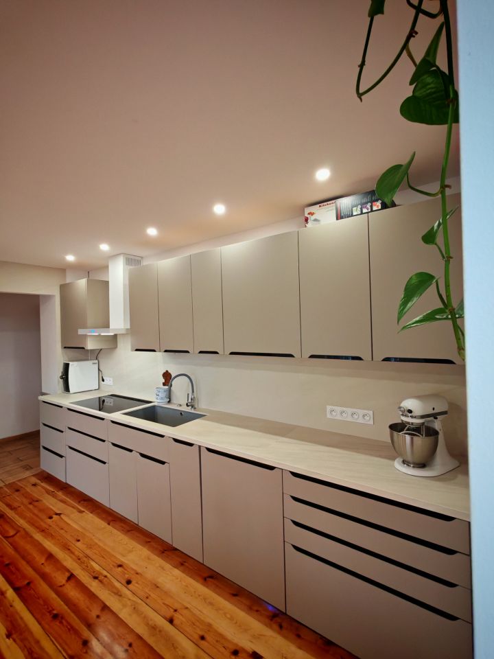 Mieszkanie 3-pokojowe Zielona Góra Centrum, ul. Jaskółcza. Zdjęcie 1