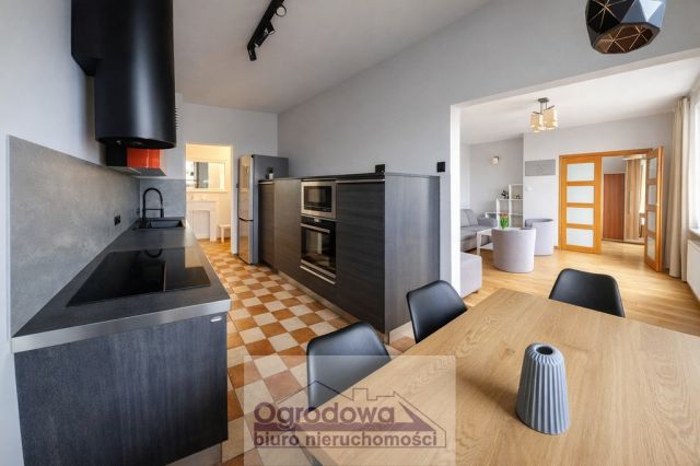 Mieszkanie 3-pokojowe Warszawa Wesoła, ul. Jeździecka. Zdjęcie 3