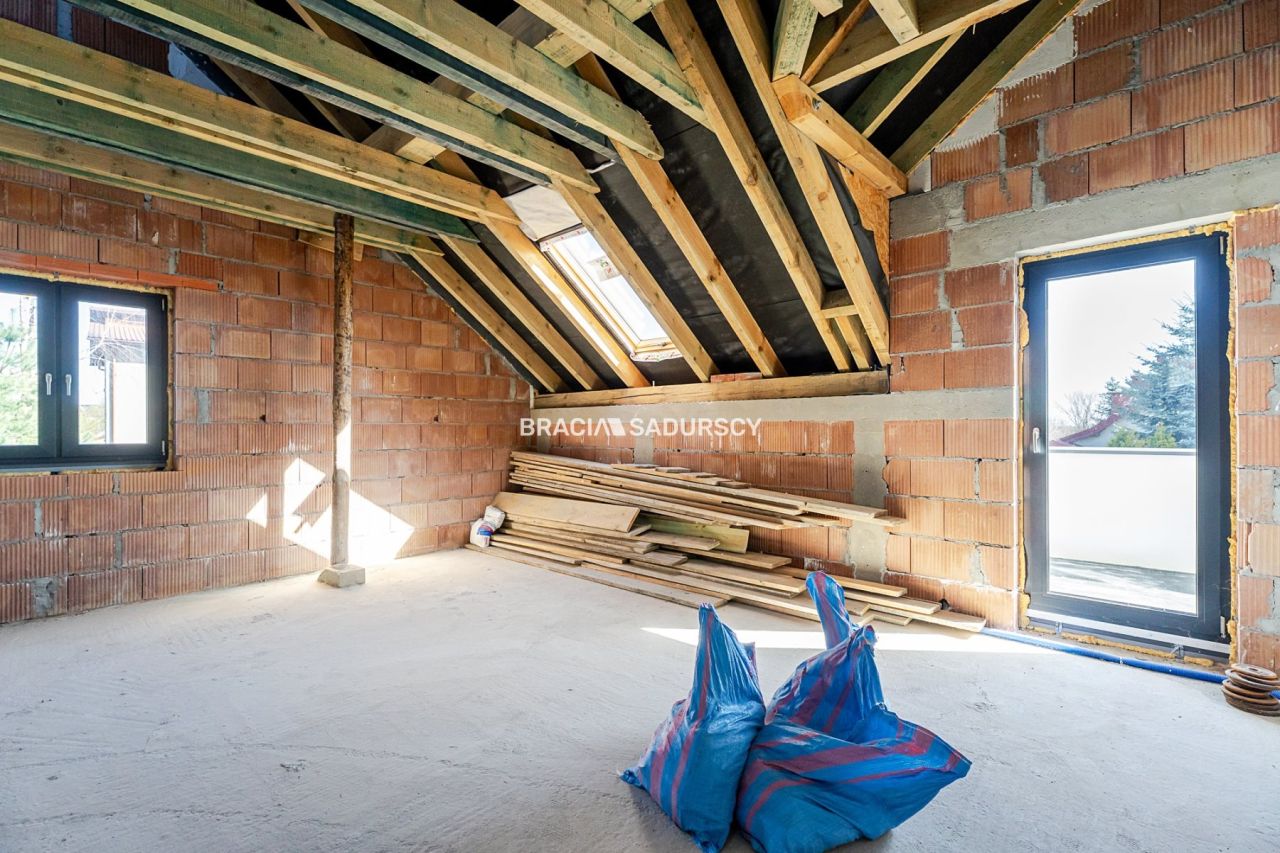 Mieszkanie 4-pokojowe Wieliczka, ul. Kaczeńce. Zdjęcie 2