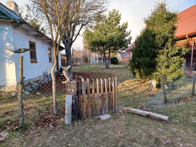 budynek wielorodzinny, 1 pokój Kaniuki. Zdjęcie 1