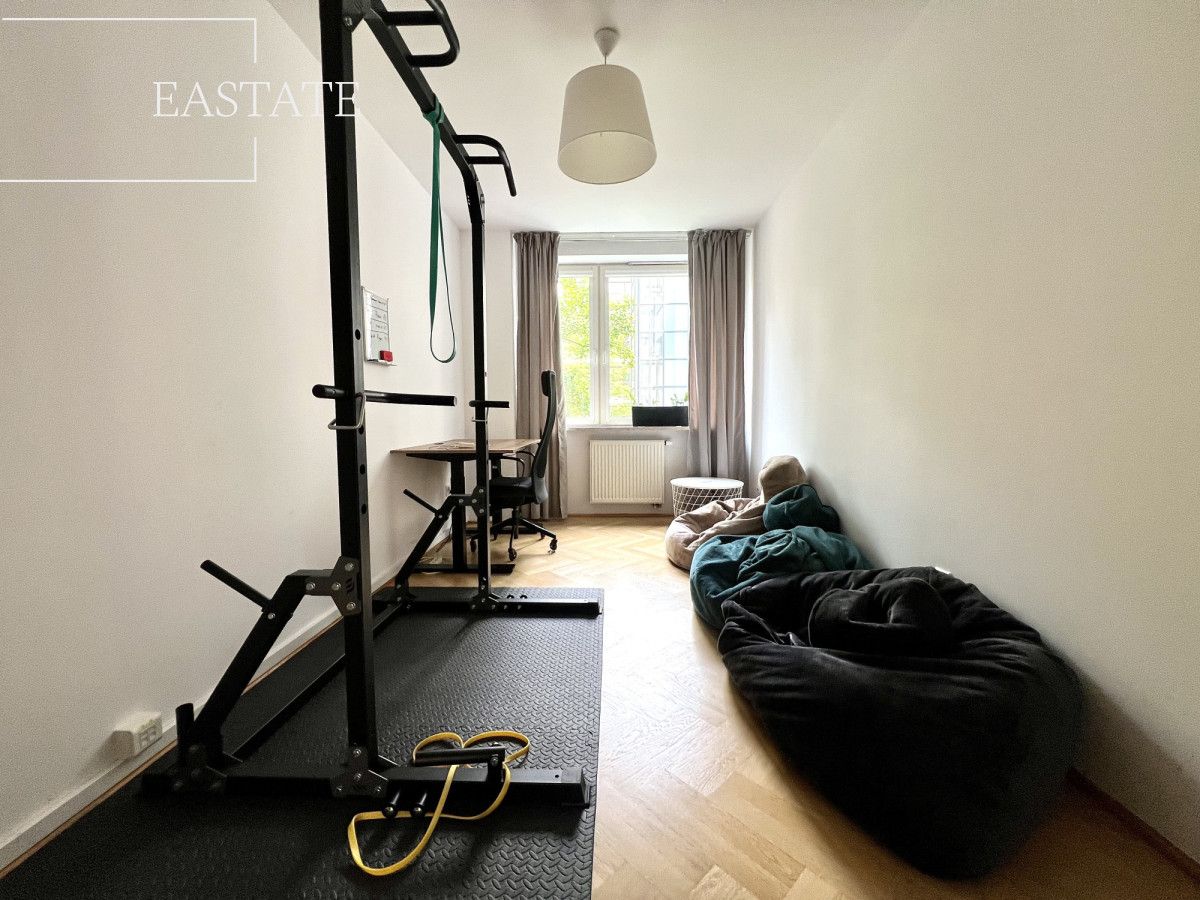 Lokal Warszawa Wola, skwer ks. kard. Stefana Wyszyńskiego. Zdjęcie 5