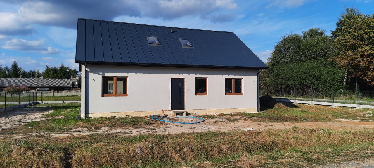 dom wolnostojący, 4 pokoje Parszów, ul. Szkolna