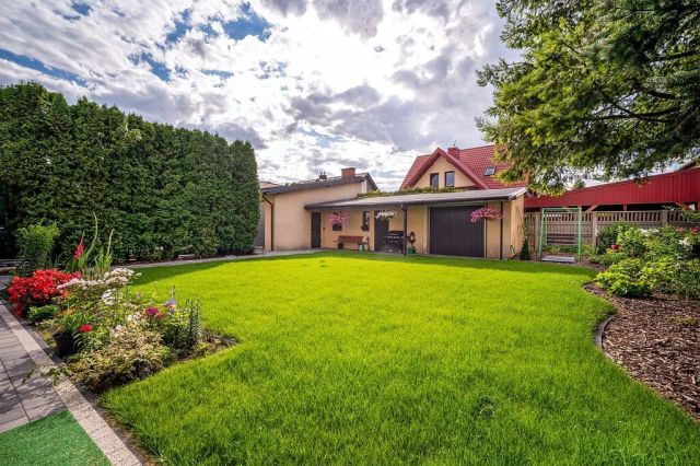 dom wolnostojący, 6 pokoi Koluszki. Zdjęcie 3