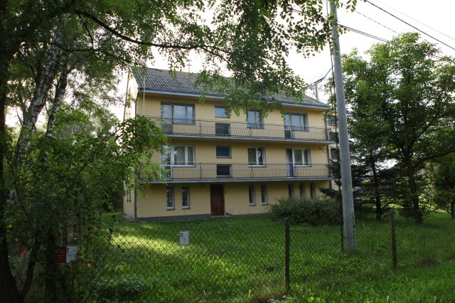 dom wolnostojący, 9 pokoi Chlewice, ul. Partyzantów. Zdjęcie 1