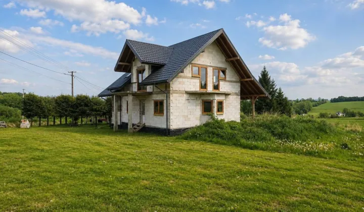 dom wolnostojący, 6 pokoi Poraż