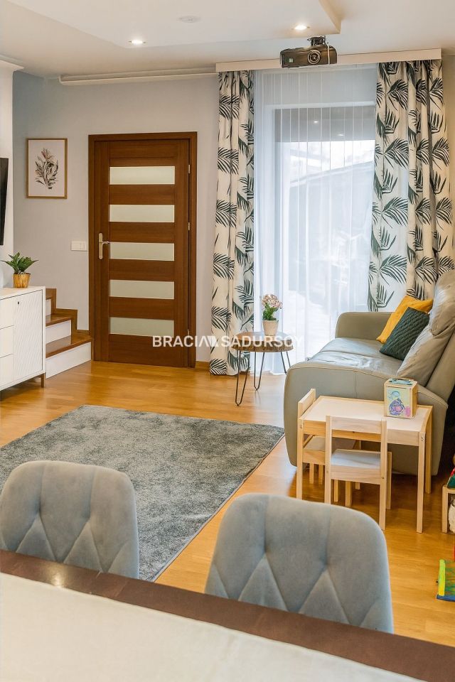 bliźniak, 3 pokoje Kraków Swoszowice, ul. Jerzego Smoleńskiego. Zdjęcie 3