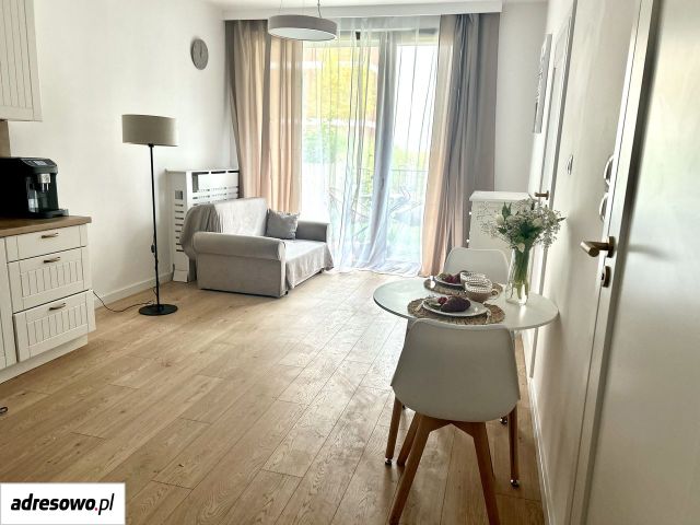 Mieszkanie 2-pokojowe Warszawa Wilanów, ul. Jerzego Holzera. Zdjęcie 1