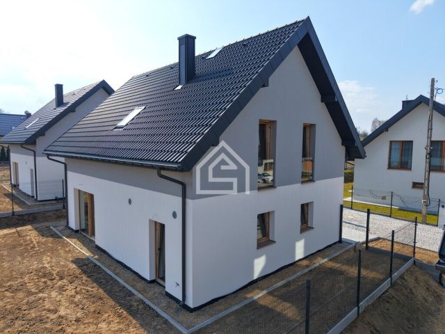 dom wolnostojący, 5 pokoi Dąbrowa. Zdjęcie 3