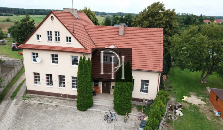 dom wolnostojący, 12 pokoi Przybiernów, ul. Bolesława Chrobrego