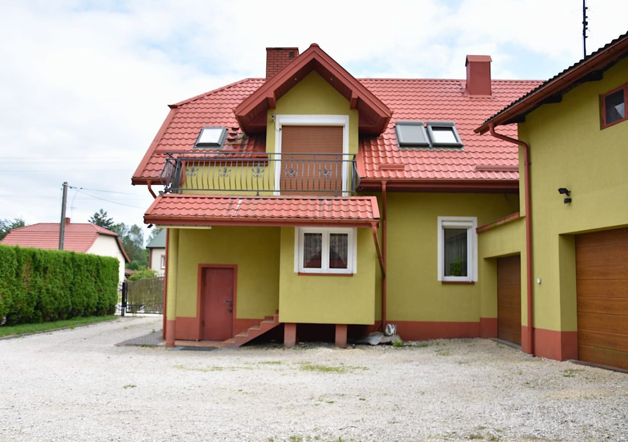 gospodarstwo, 6 pokoi Hucisko, ul. Kielecka. Zdjęcie 2