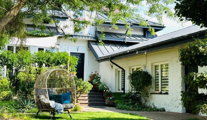 dom wolnostojący, 9 pokoi Łomianki, ul. Gościńcowa