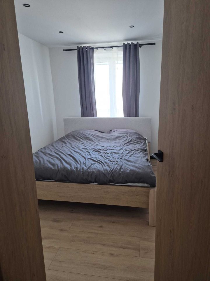 Mieszkanie 3-pokojowe Ujazd, pl. 1 Maja. Zdjęcie 6