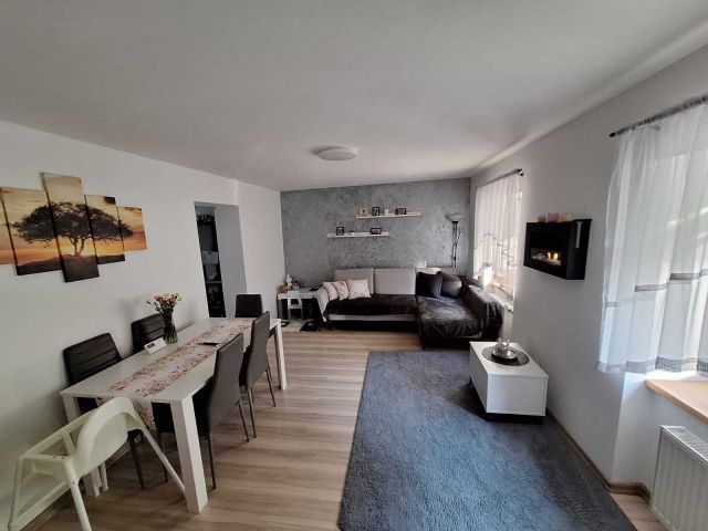 Mieszkanie 3-pokojowe Bielawa. Zdjęcie 1