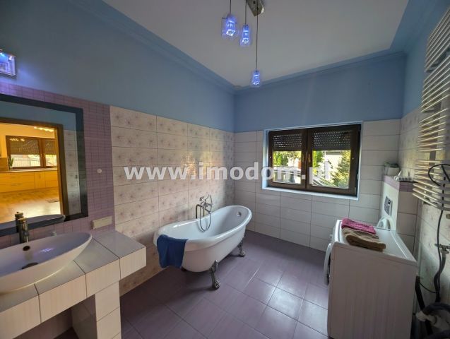 bliźniak, 6 pokoi Strzegom. Zdjęcie 11