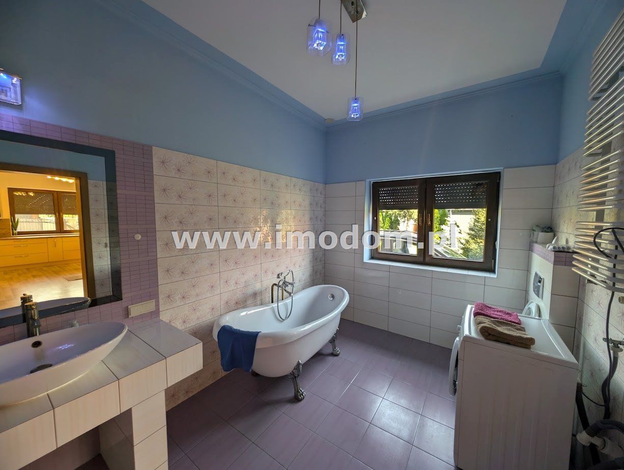 bliźniak, 6 pokoi Strzegom. Zdjęcie 11