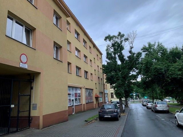 Mieszkanie 4-pokojowe Tarnów Śródmieście, ul. Adama Asnyka. Zdjęcie 1