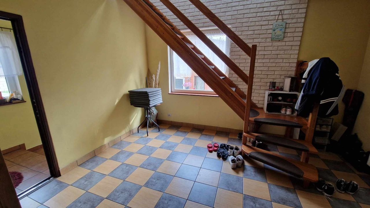 dom wolnostojący, 6 pokoi Ostrowite. Zdjęcie 19
