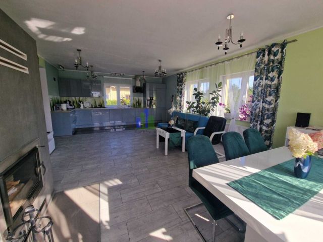 dom wolnostojący, 4 pokoje Czernica. Zdjęcie 8