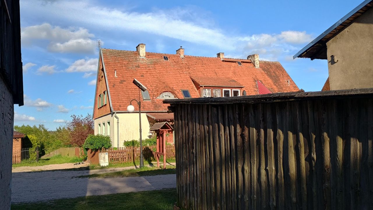 bliźniak, 7 pokoi Jasień. Zdjęcie 14