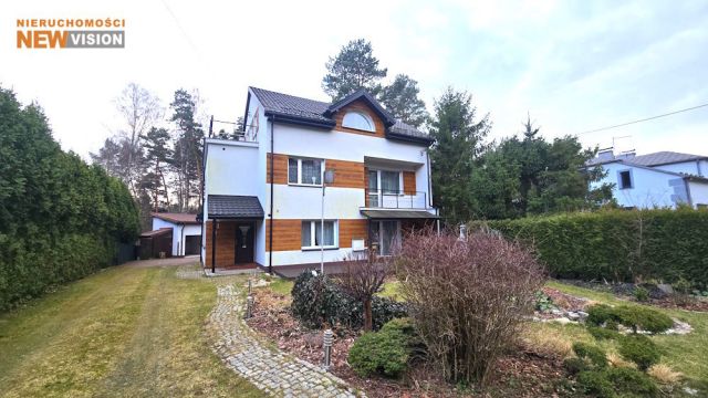 dom wolnostojący, 6 pokoi Żarki-Letnisko. Zdjęcie 1