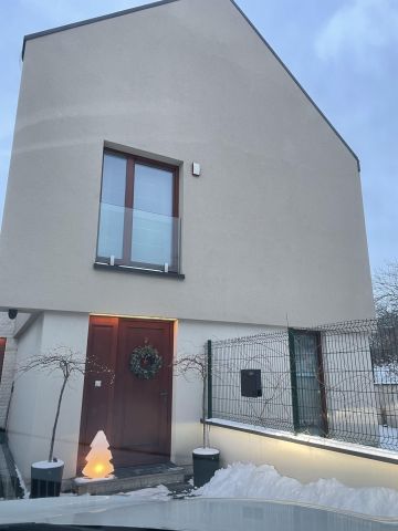 dom szeregowy, 5 pokoi Kraków Bielany, ul. Na Wirach. Zdjęcie 1