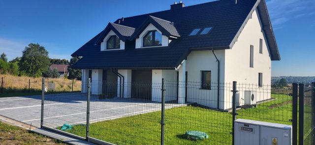 dom wolnostojący, 4 pokoje Rębiska, ul. Diamentowa. Zdjęcie 1