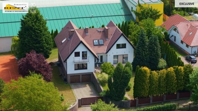 dom wolnostojący, 9 pokoi Szczecin, ul. Jałtańska. Zdjęcie 1